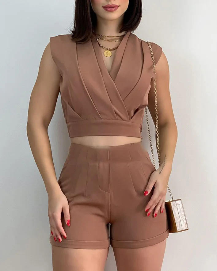 

Two Piece Set Women Outfit 2024 Summer V-Neck Ruched Sleeveless Crop Top & Casual High Waist Skinny Shorts Set Without Belt