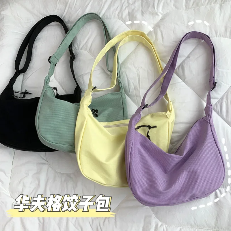 

Versatile Student Harajuku Simple Waffle Literary One-shoulder Solid Color Crossbody Bag Dumpling Bag Practical