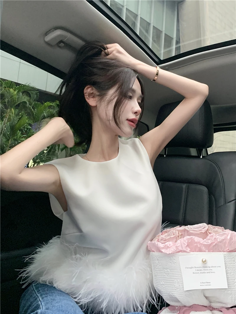 

Sleeveless O Neck Ostrich Hair Patchwork Loose Tank Top For Women Summer Lady Solid Color Chic Tank Top