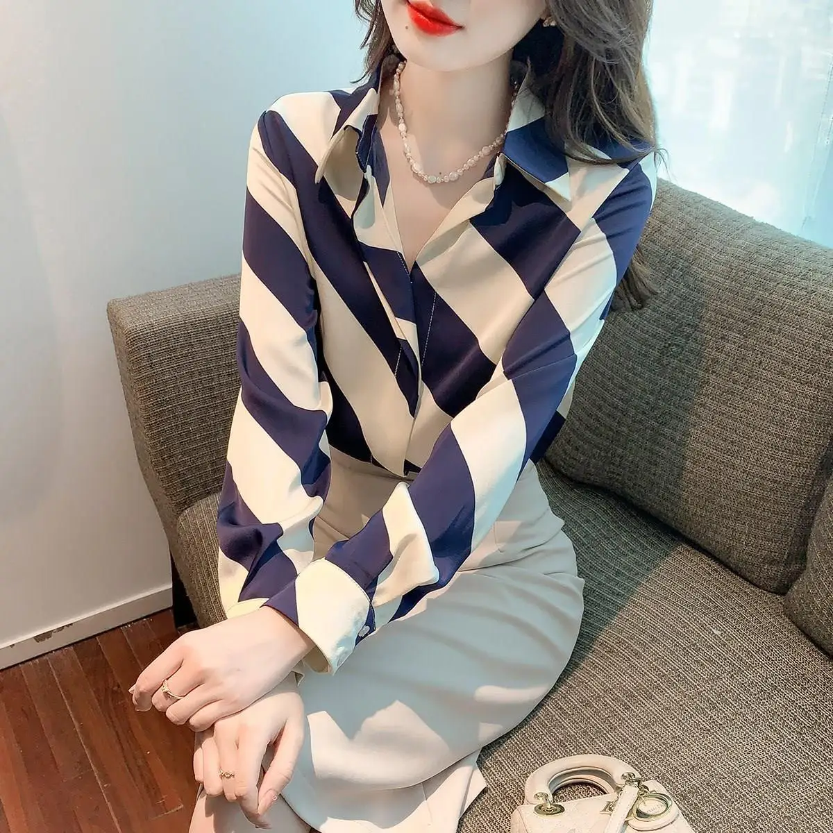 

Western Style Fashionable Popular Chiffon Shirts for Women's Spring Autumn 2024 New Commuting Long Sleeved Casual Trendy Top