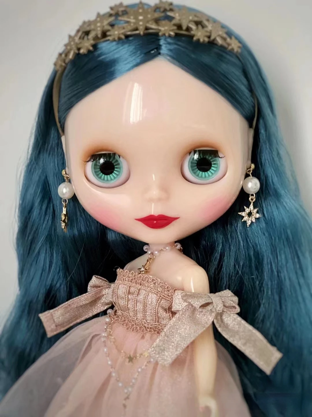 Рисунок 4 - Кукла нео блайз, Джуно Эстелла,