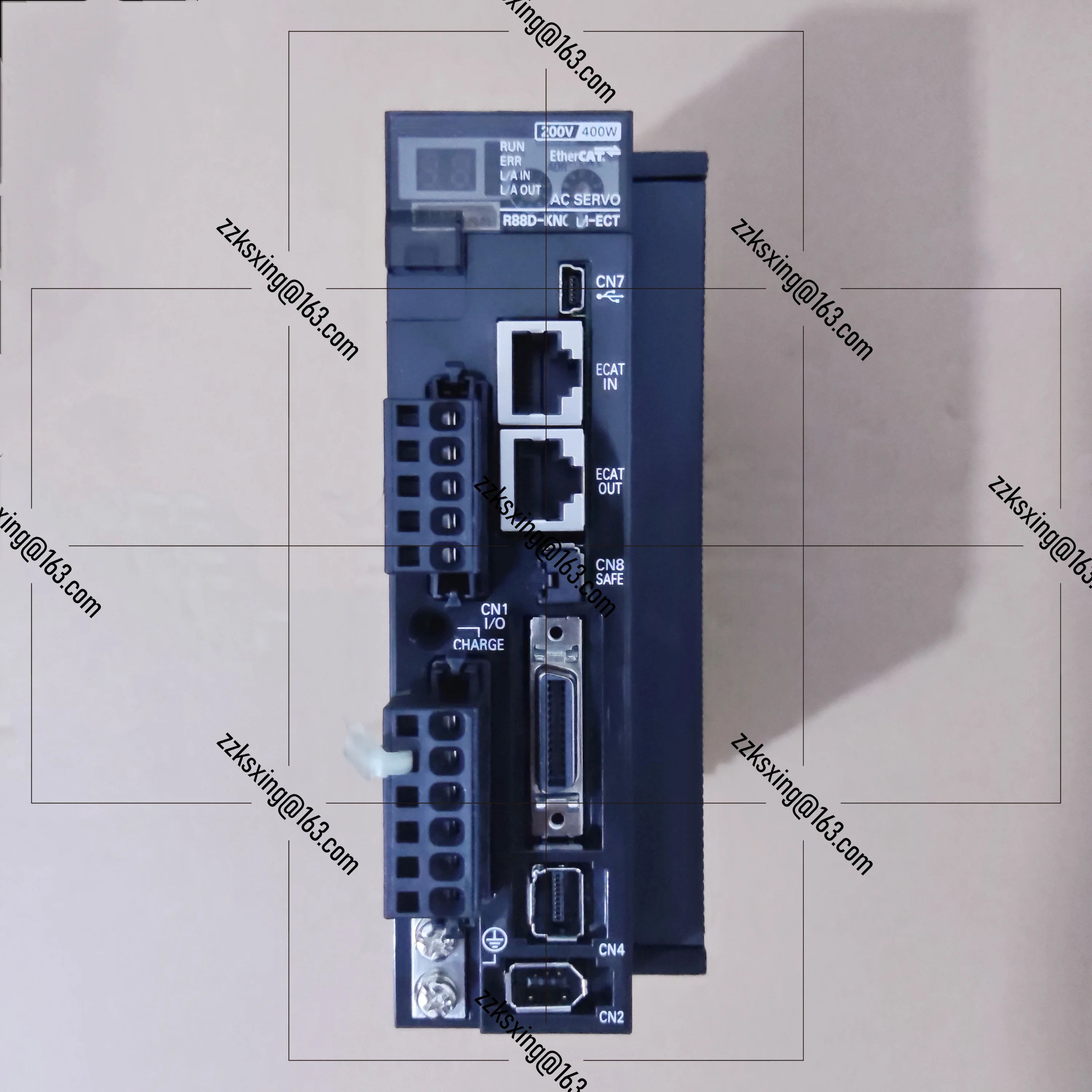 

R88D-KN02H-ECT-Z Bran-новый оригинальный сервопривод