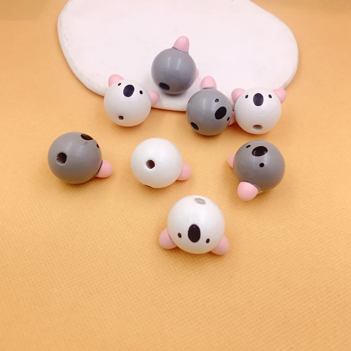 Perles en bois animaux mignons - 10 pièces