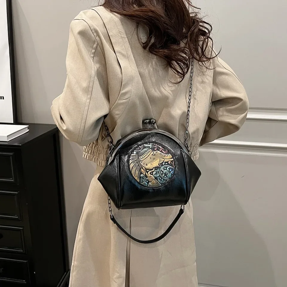 VONMONAN Retro Chinese Style Chain Small Bags for Women Clip Mouth Bag Lady Versatile Single Shoulder Shell Bag Elephant Pattern