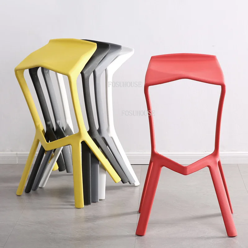 Modern Bar Chair Minimalist Bar Stools Plastic High Stool Single Stool Front Desk Chairs Outdoor Stacking Chair for Kitchen