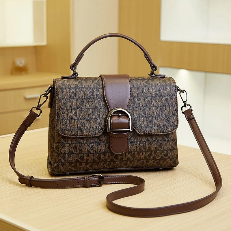 

Free Shiping items Summer New Retro Print Versatile One Shoulder Crossbody Commuter Handheld Style [C 5637]