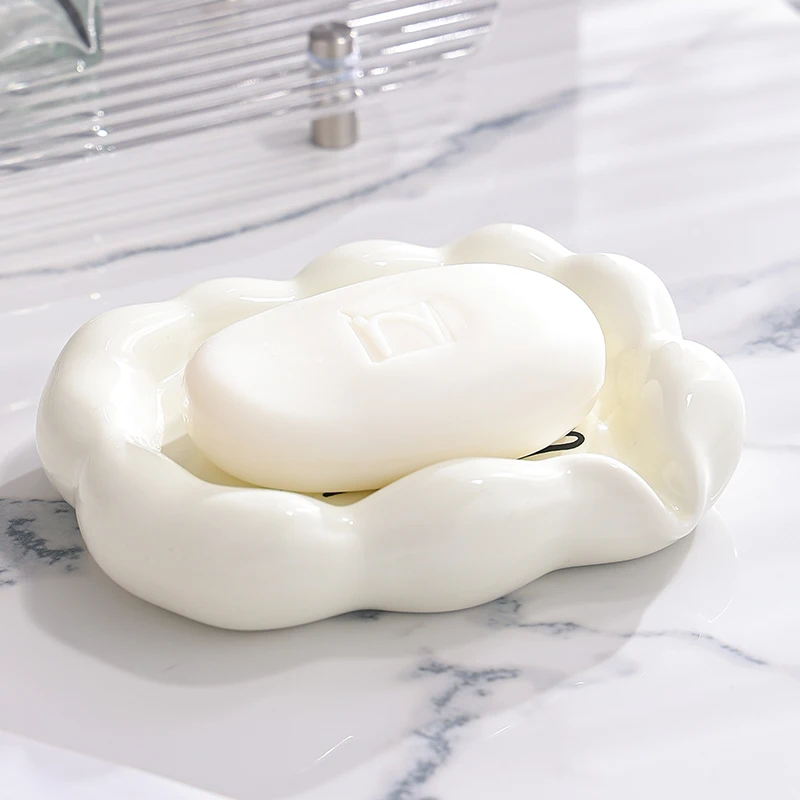 Creative Ceramic Draining Soap Box Light luxury solid color Cloud Shaped Soap Dishes Bathroom Kitchen Supplies, Storage Rack 1Pc