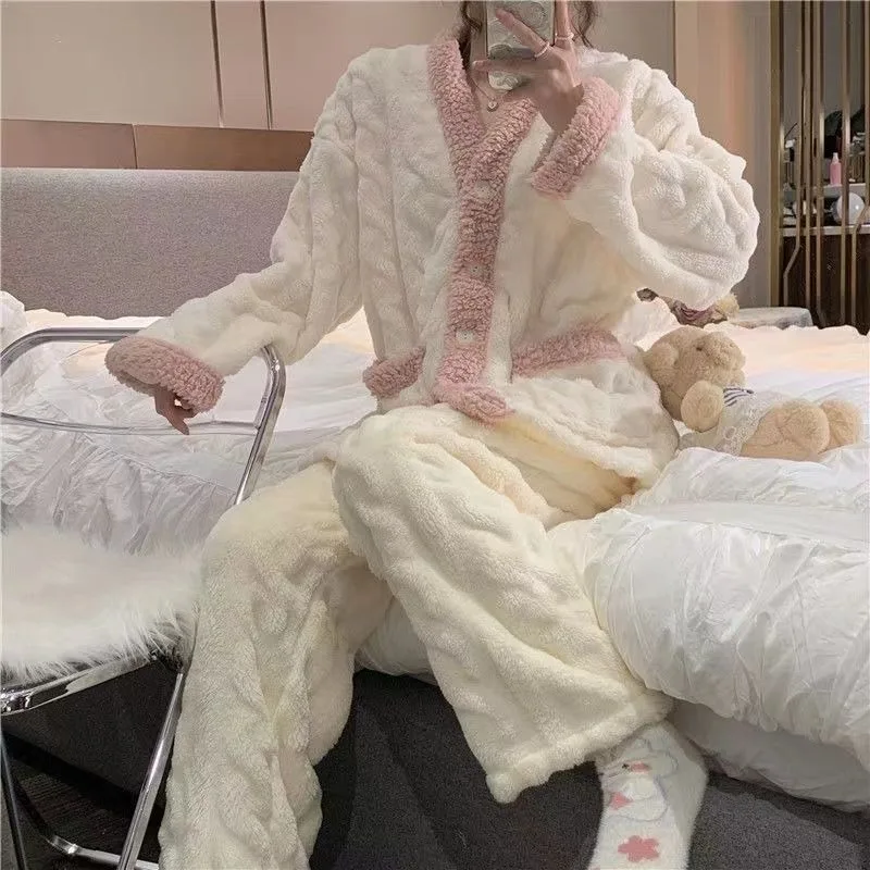 2023 New Little Bear Coral Plush Pajamas Women's Winter Lazy Style Loungewear Simple and Thickened V-neck Loose Homewear Set