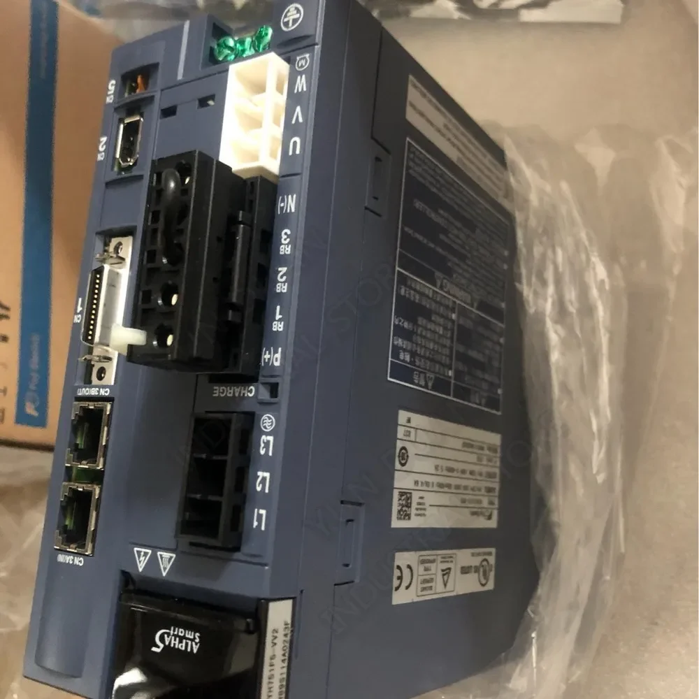 1つの新しい富士Gys751D5-RC2サーボモーター 1つの新しい富士Gys751D5-HC2-Bサーボモーター