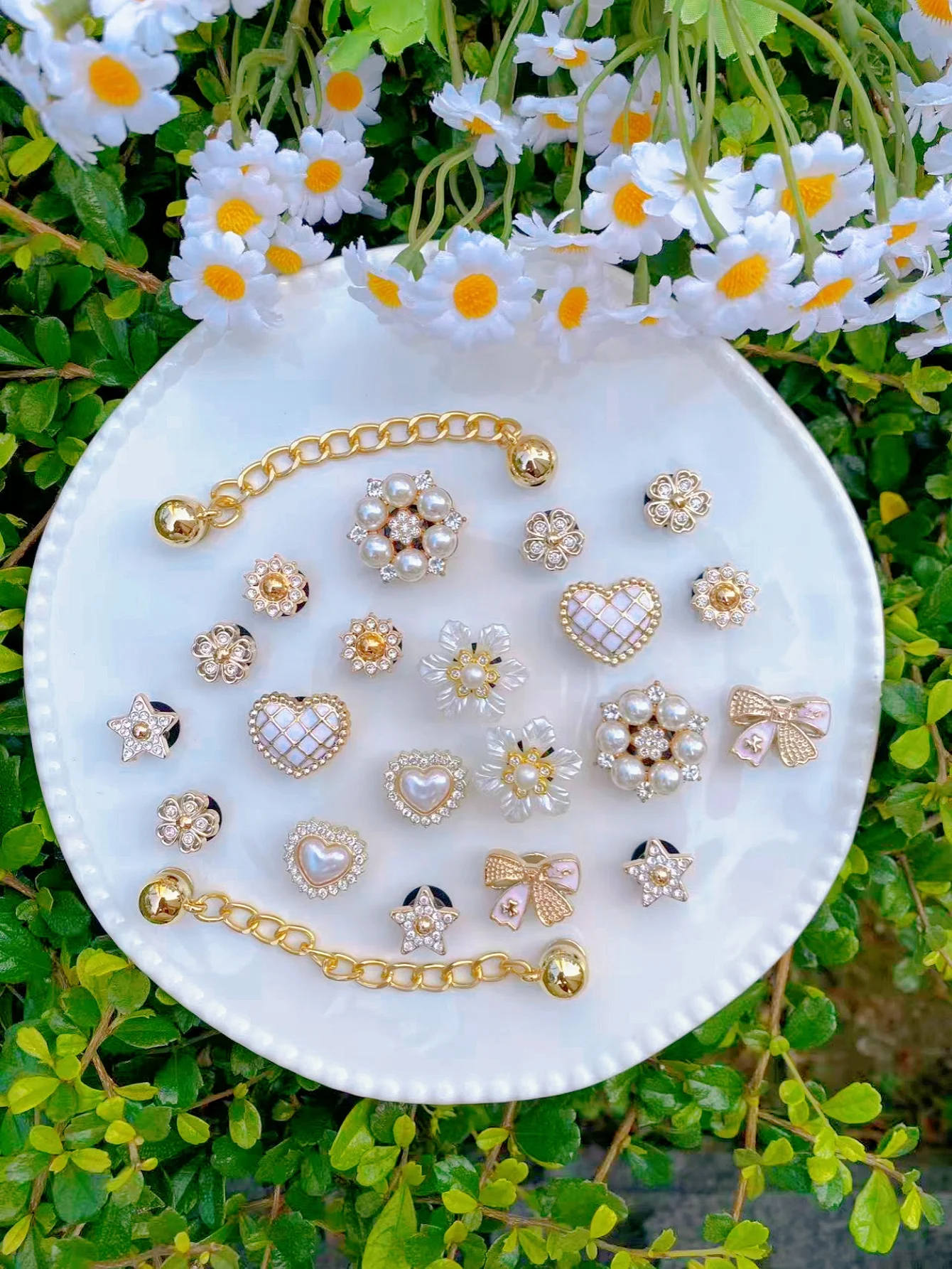 22 goldene Perlenketten, herzförmig, kleine Blumen, Schleifen, Sterne und andere DIY-Schuhschnallendekorationen, multifunktionale Schuhclips – Detail 9