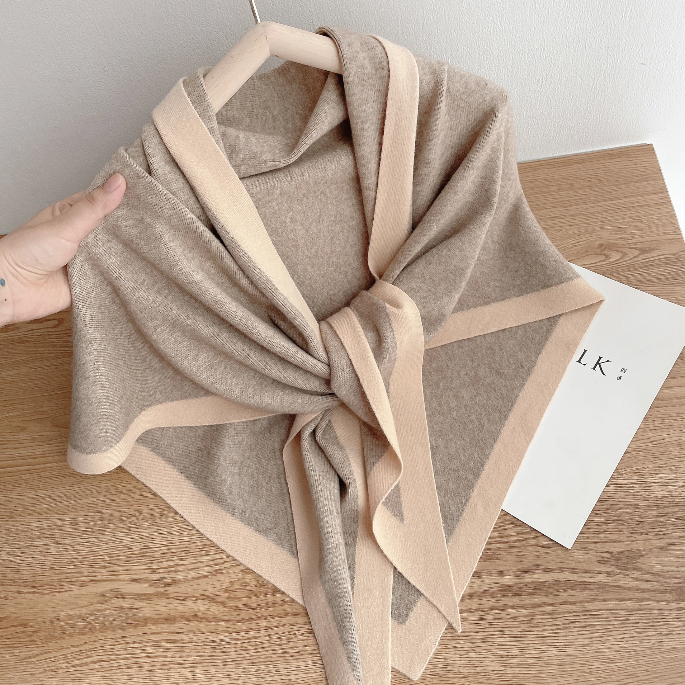 Autumn and Winter Fashion New Women's Neck Wrap Wool Blended Triangular Shawl Female Thickened With Knitted Warm Shoulder