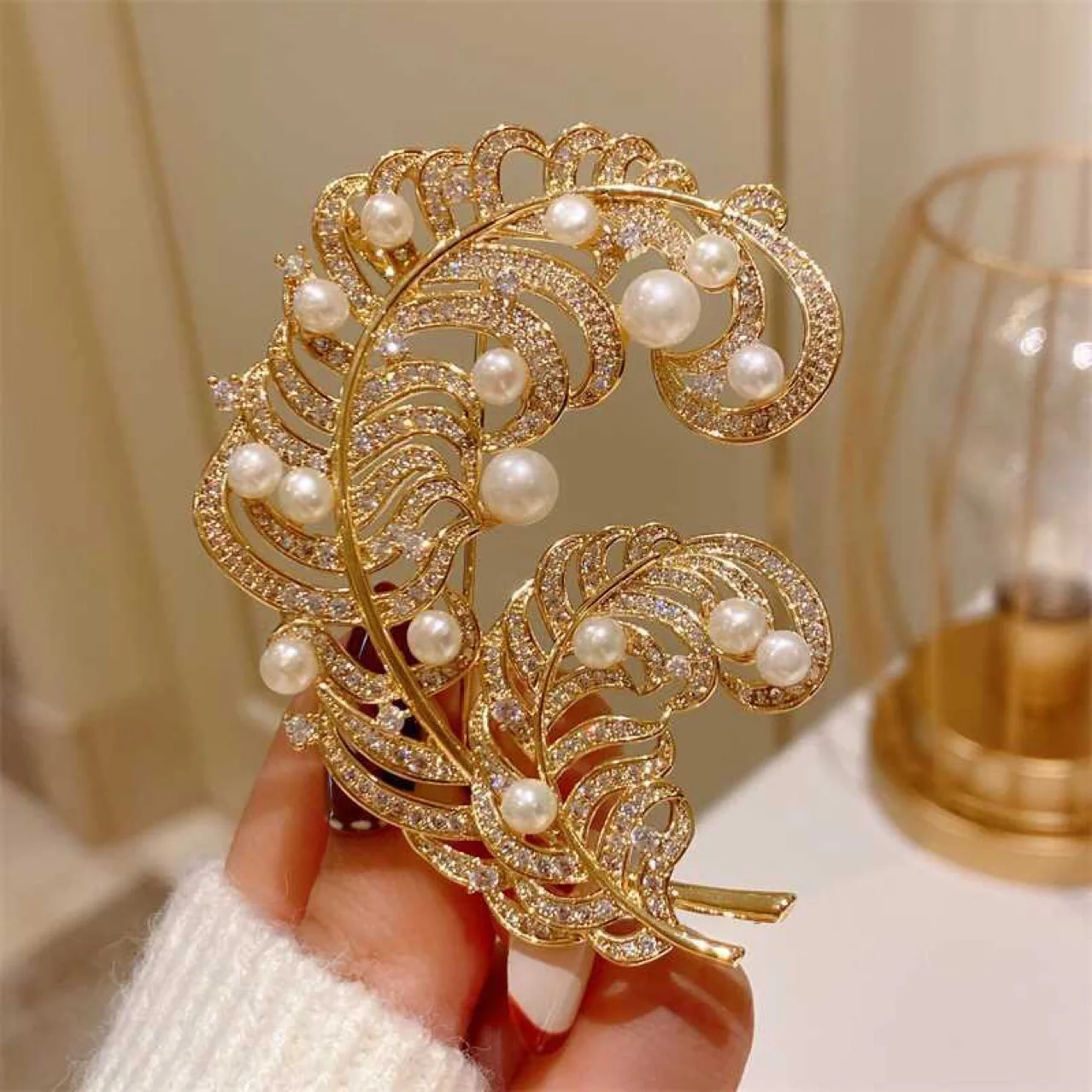 

Elegant Light Luxury Vintage Natural Freshwater Pearl Double Feather Brooch High-grade Fashion Corsage Pin Jewelry for Women