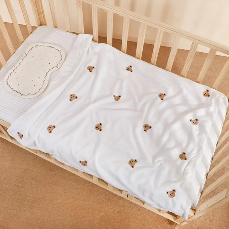 090A Lightweight Flannel Blanket with Delicate Bear Stitching Infant Bedding Blanket Offers Comfort & Warmth Large Size Wrap
