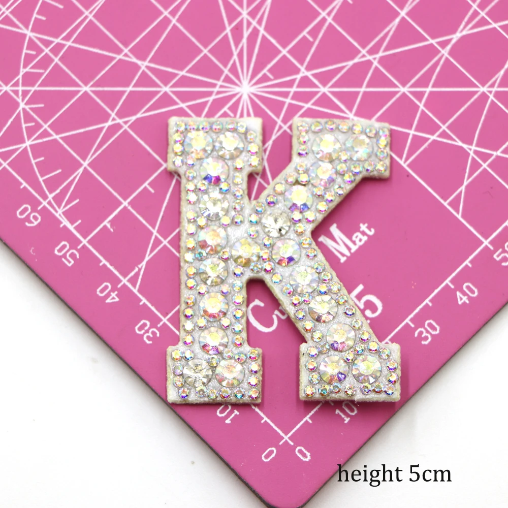 1PC A-Z Aufbügeln Weiß Strass Englisch Brief Patches Hochzeit Kleidung Handwerk DIY Party Handwerk NähenPersonalisierte Buchstaben Patches – Detail 11
