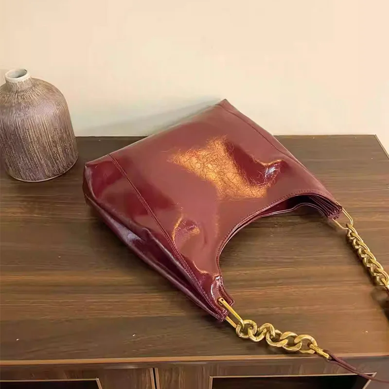 Versatile New Red Luxury Minimalist Style Series Bright Leather Underarm Bag for Daily Use Women Hobo Shoulder Bag