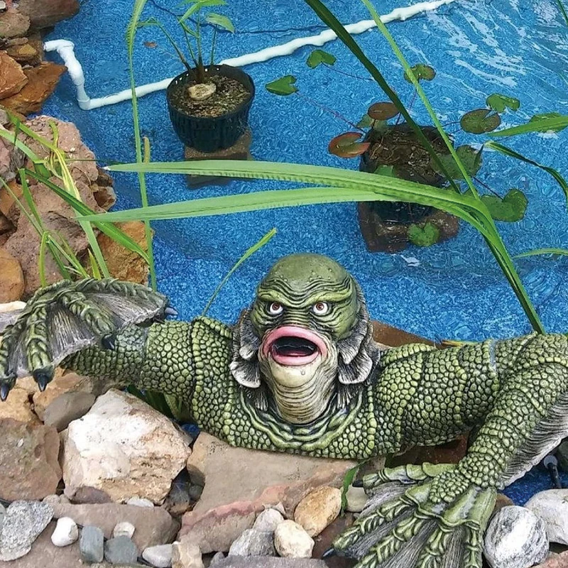 

Creature from the Black Lagoon Grave Figure Model Cosplay Lizard Man Monster Room Outdoors Decoration Halloween Kids Gifts Props