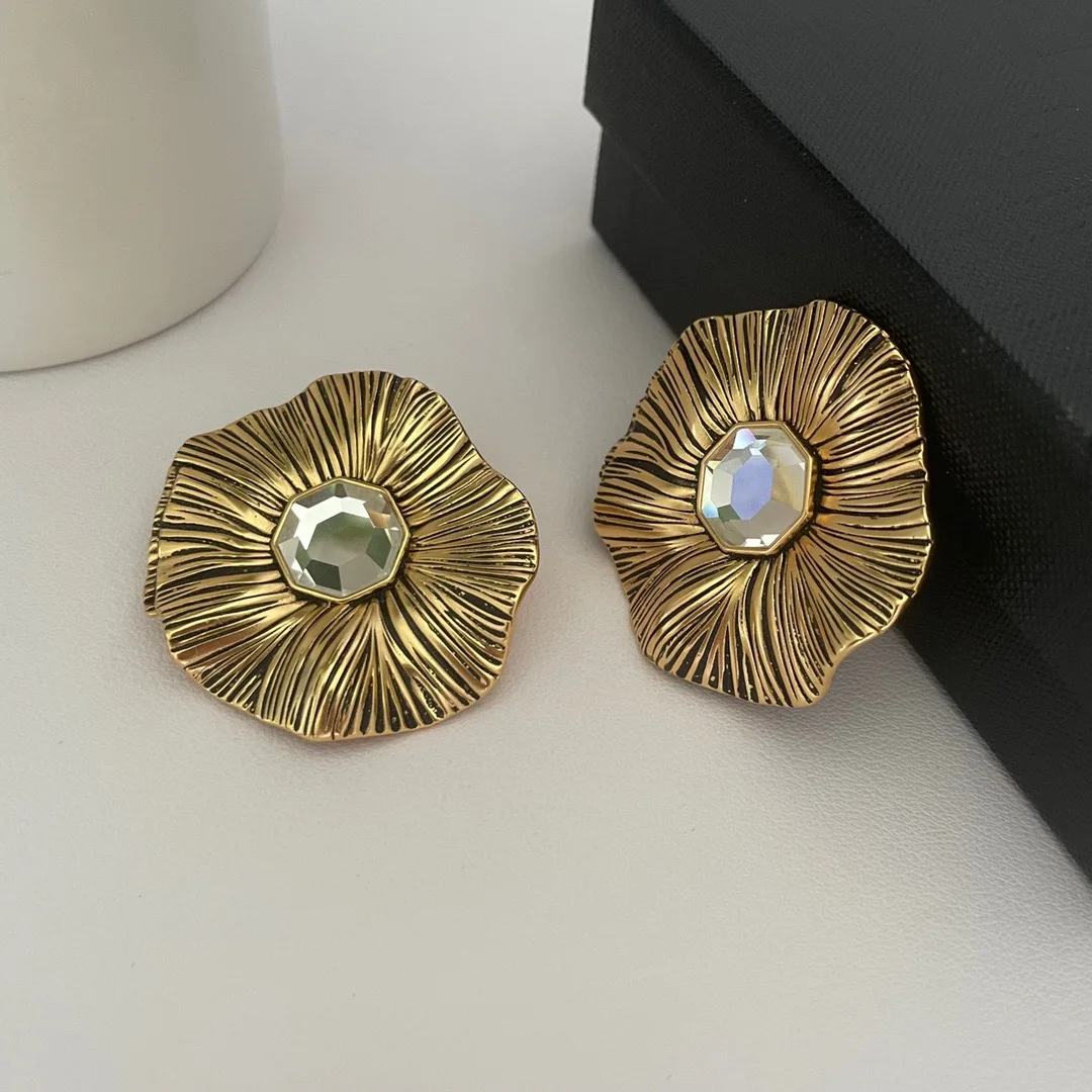 Vintage Fashion Earrings Light Luxury Flowers Atmospheric Ear Clips For Women Aretes De Mujer Pendientes Boucle D’Oreille