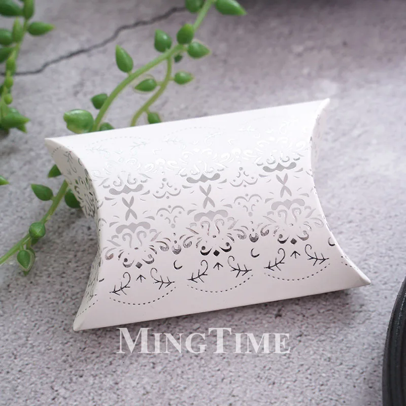 50/100 Stück Kissenförmige Süßigkeitenschachteln Kraftpapier-Verpackung Gold Silber Streifen Punkt Blumen Hochzeit Party DIY Geschenkbox Kekstüte – Detail 11