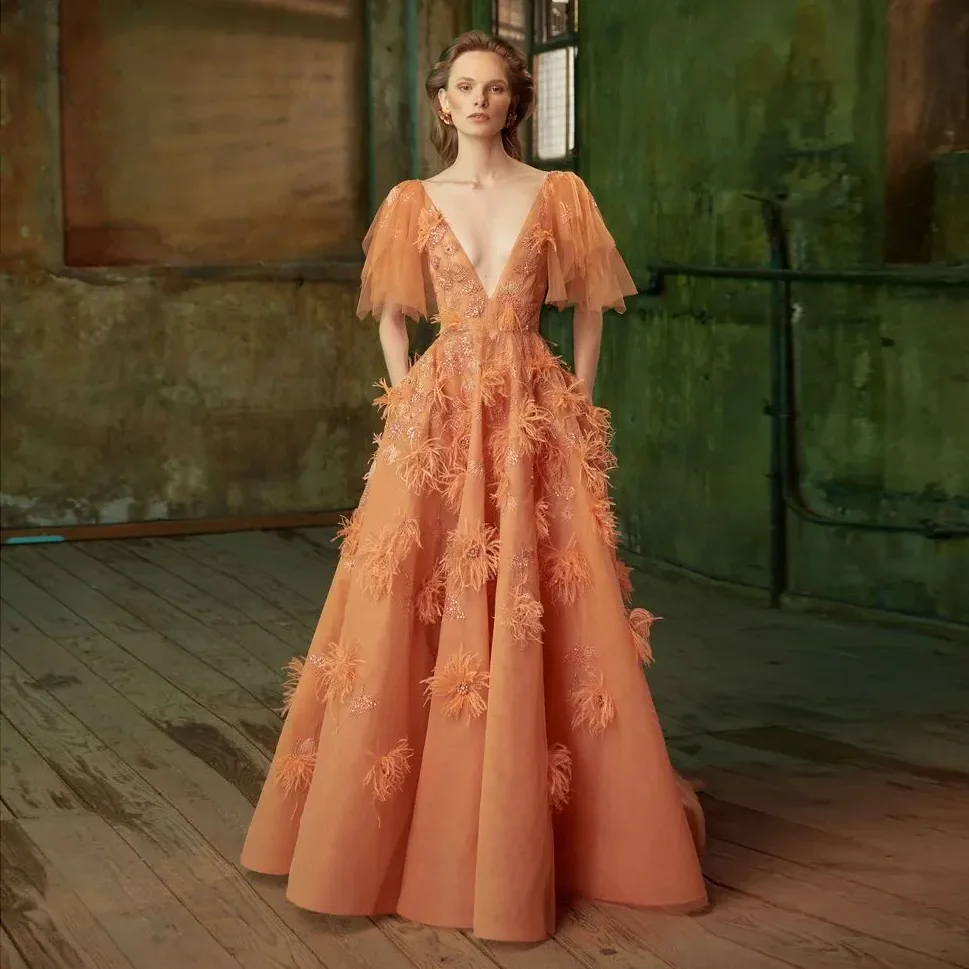 

Elegant Burn Orange Formal Occasion Dresses 2023 Couture Feathers Beaded Organza Prom Gown Long Dubai Arabic Evening Party Dress