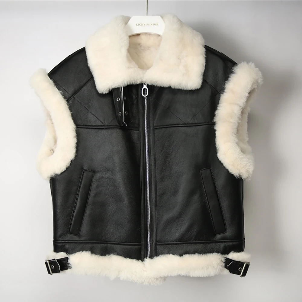 

2023 New Bazaar Lamb Sheepskin Fur Vest Women Autumn Winter Real Fur Vests Fashion Slim Fur Outerwear