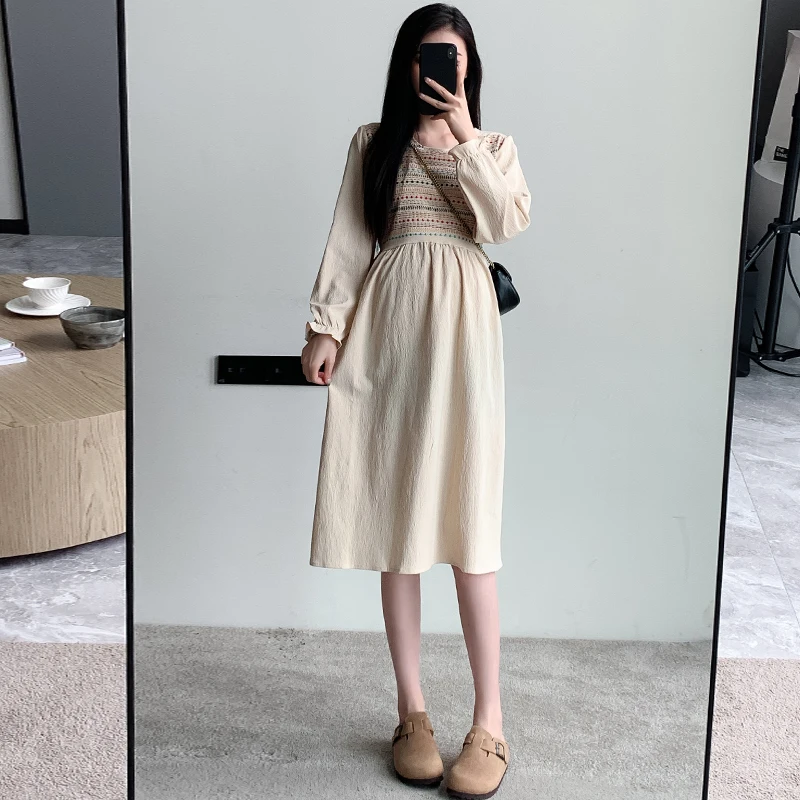 

2024 Autumn Maternity Cotton and Linen Dress Sweet and Loose Fashion Embroidery Pregnant Woman Dress Pregnancy Vintage Clothes