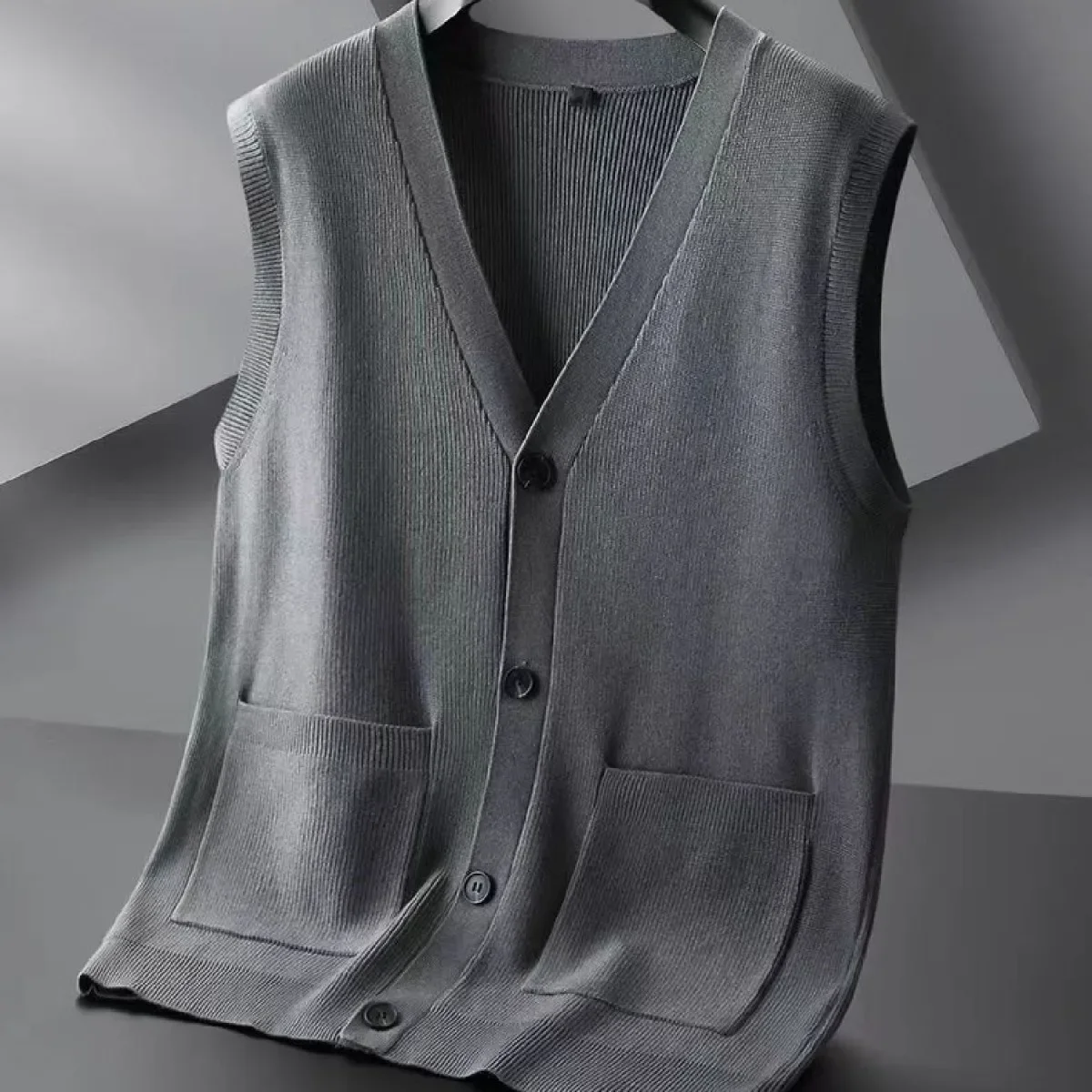 Autumn Winter Men's New Solid Color Cardigan Vest Male Loose Sweater Waistcoat Mens V-neck Knitted Sleeveless Coats A282