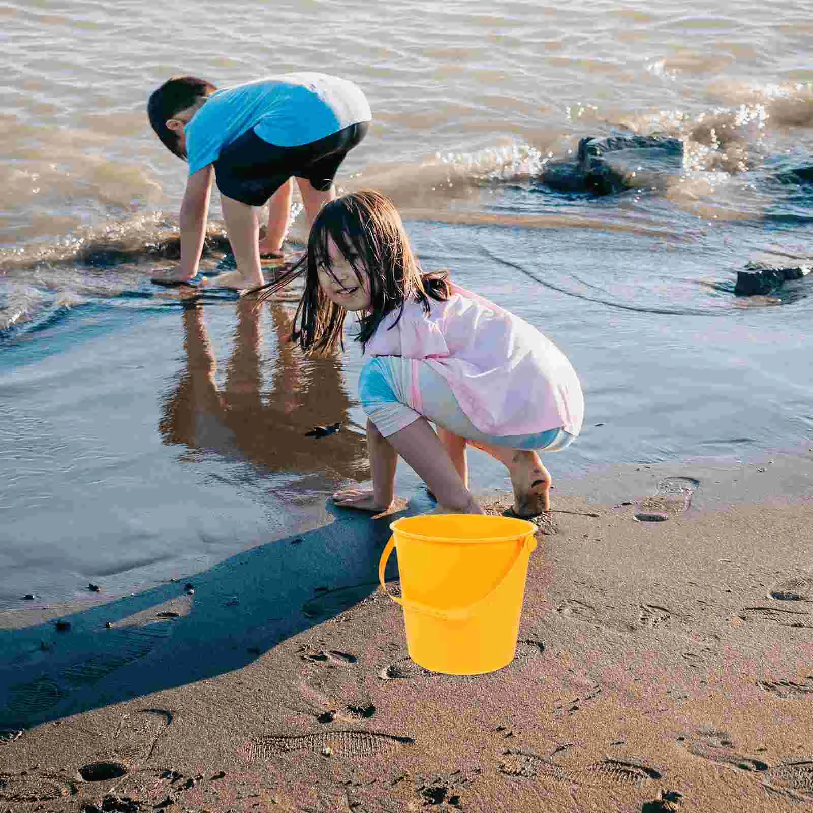 Toys Beach Bucket Play Sand Children's Portable Multi-use Outdoor Lightweight Buckets Playing Red 2