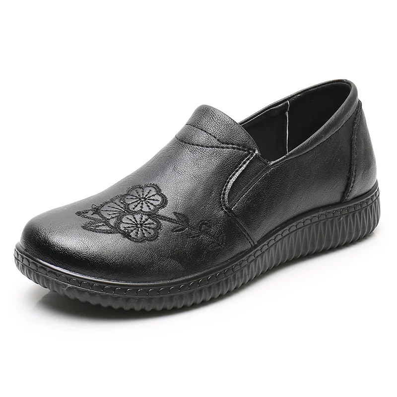 Middle-elderly Mom Flat Shoes Soft Sole Anti-slip Women Leather Flats Shoes Leisure Ladies Loafers 2023 New Female Loafers