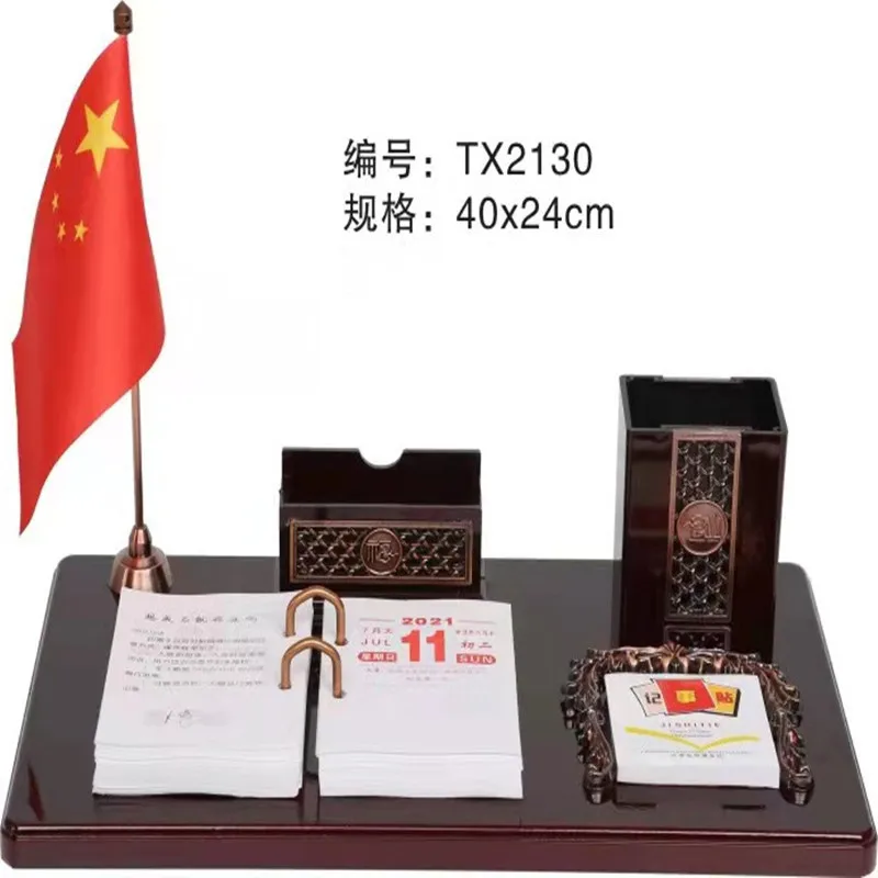 

2023 Simple Creative Business Office Desktop Ornaments Pen Holder Gifts Wholesale Mahogany Table Calendar