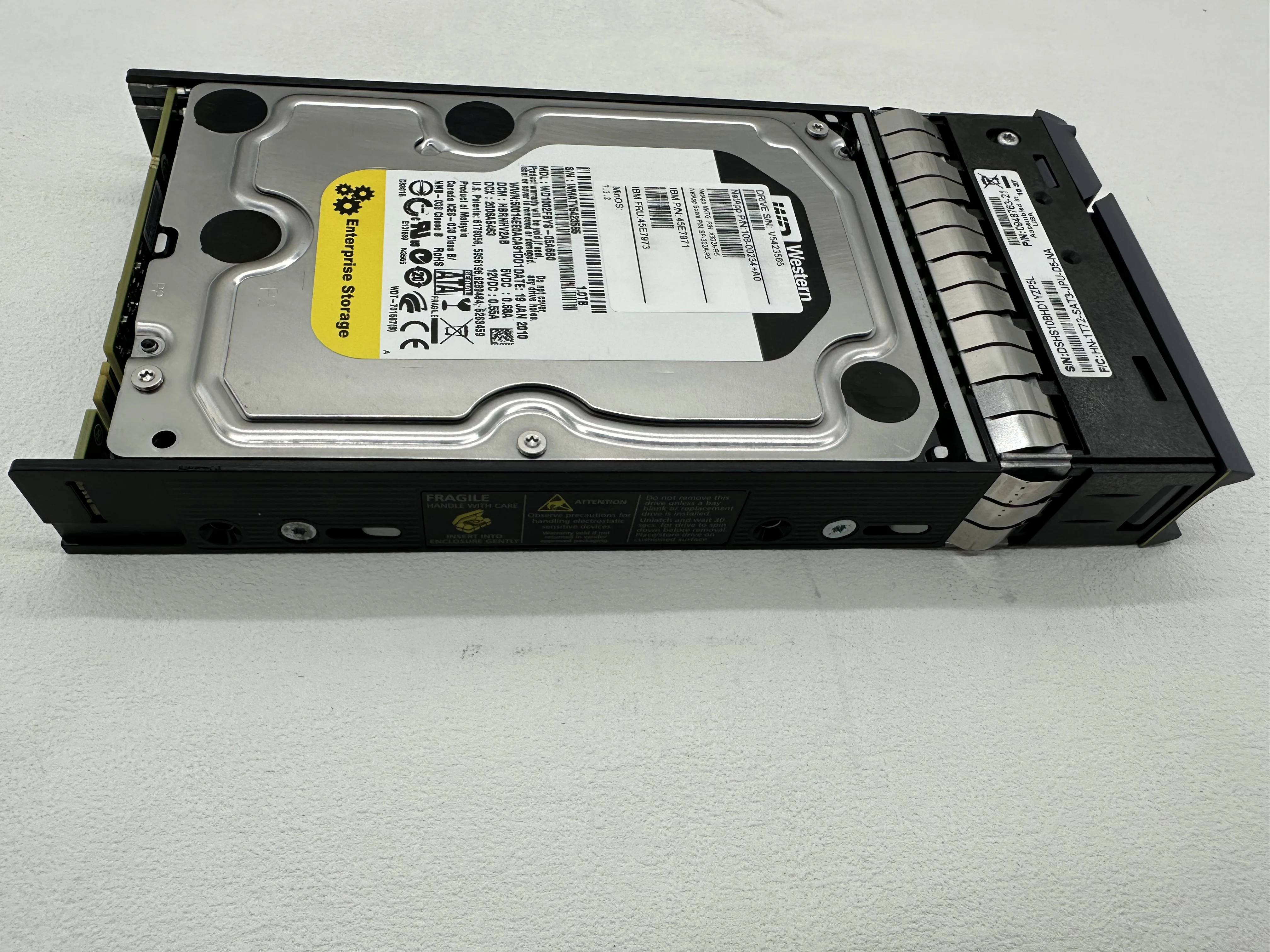 X302A-R5 1TB 7.2K RPM SATA 하드 드라이브(DS4243 디스크 선반용) 중고