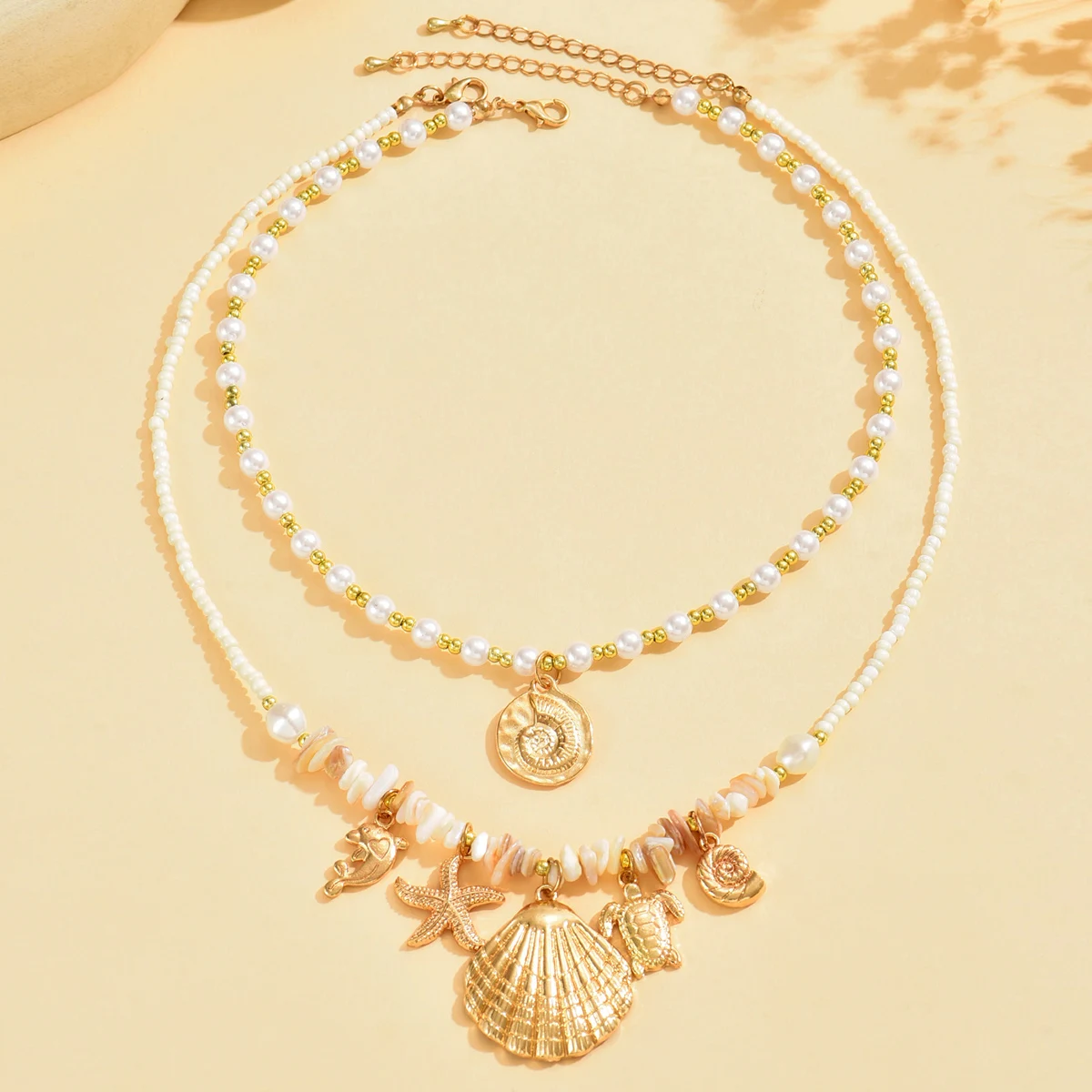 Trendy Handmade Layered Imitation Pearl Necklace for Women Metal Conch Turtle Starfish Dolphin Shell Pendant Necklaces Jewelry
