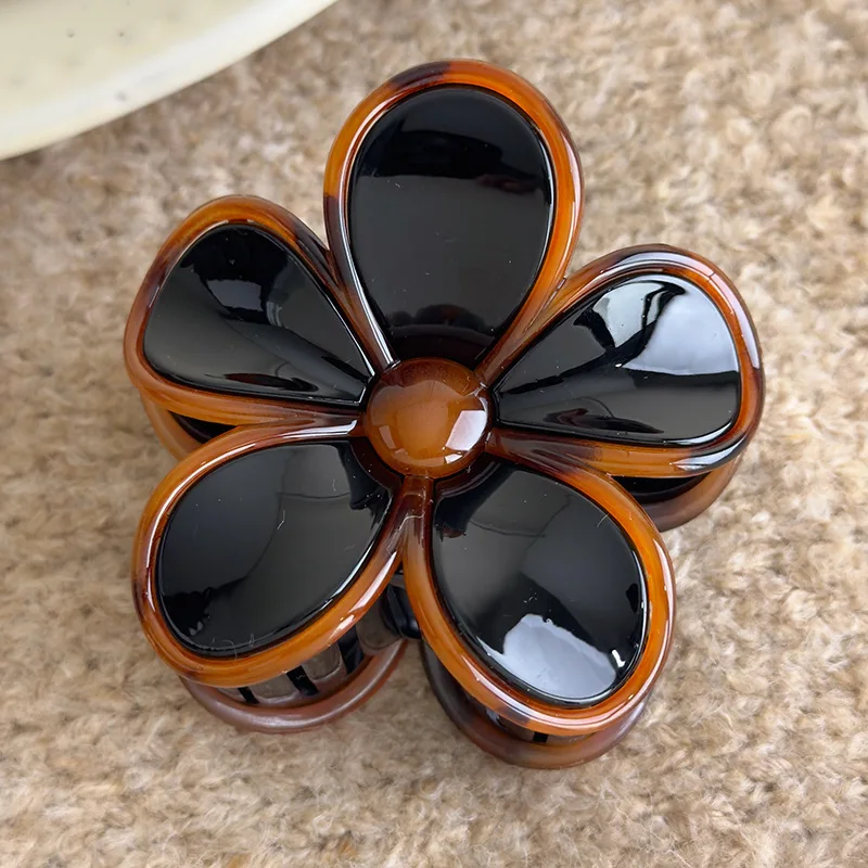Wunderschöne bernsteinfarbene Blumen-Haarklammer mit Acrylmaterial, ideal für stilvolle Hochsteckfrisuren und Glamour hinzufügen an Ihren Look – Detail 18