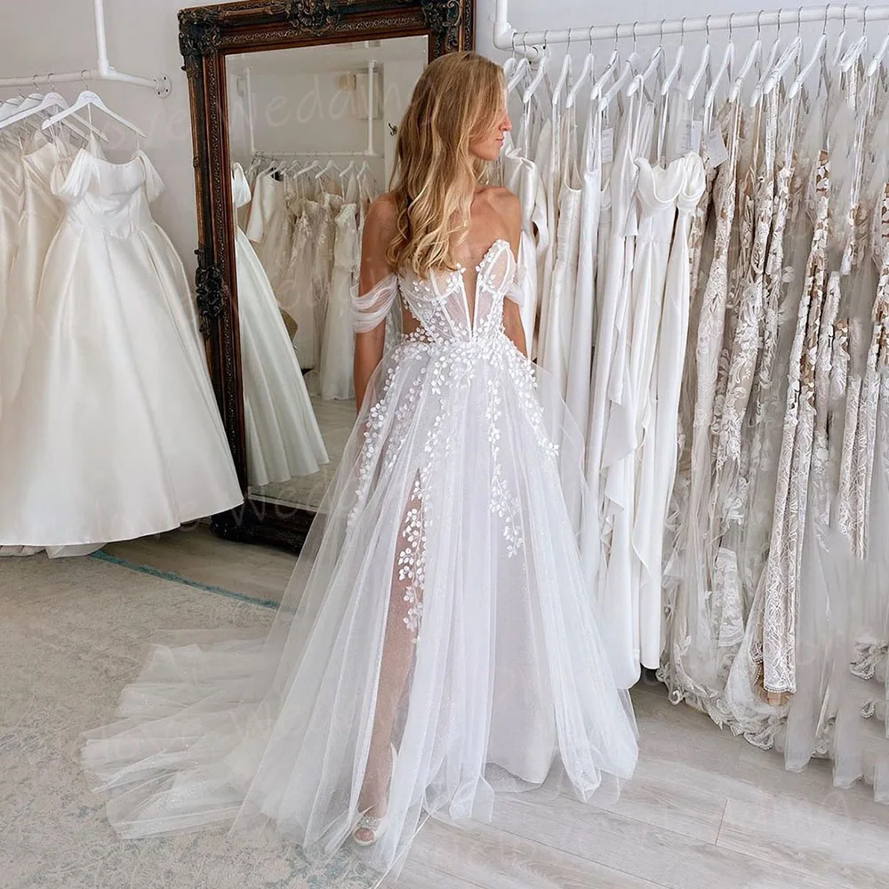 2025 Graceful A Line Women's Wedding Dresses Sexy Off The Shoulder Customized Bride Gowns Lace Appliques Backless Robe De Mariée 3