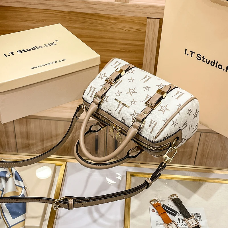 New Ladies Pillow Tote Bag Luxury Designer Boston Large Capacity Shoulder All-match Handbag Lady Messenger bag sacs à main