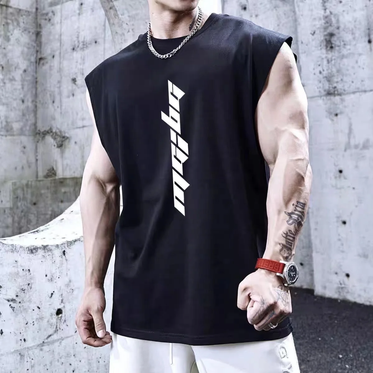 

GYM New Fitness Vest Man Fashion Brand Sleeveless T-shirt Tank Top For Men's Summer Running Training Loose Ins Sports Top