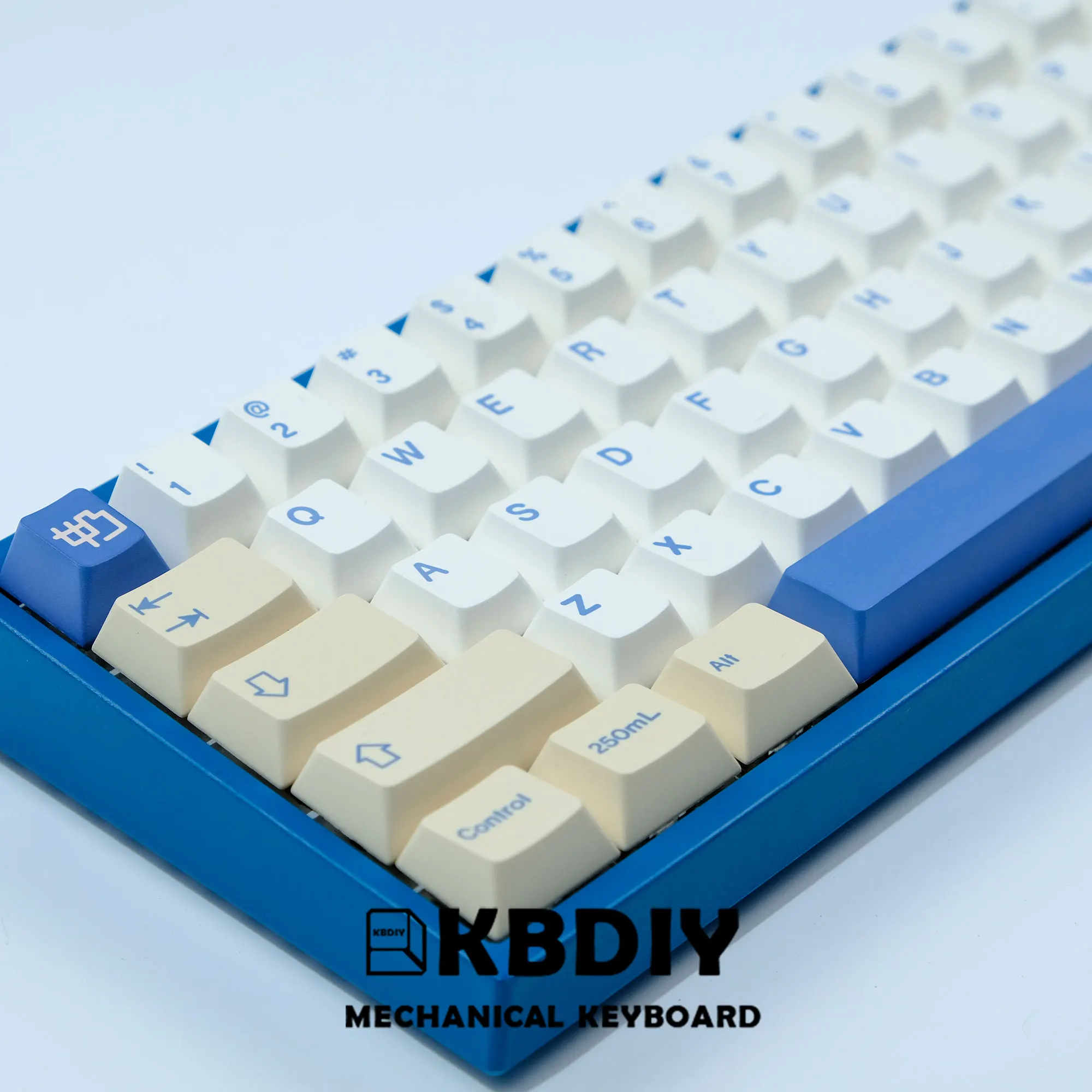 Perfil Cereja, Teclado Gaming Mecânica, PBT, GMK67, K500, 135 Chaves