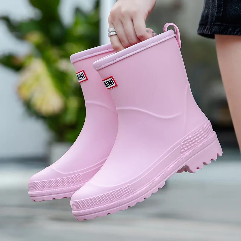 

Fashion Women's Rain Boots Mid-Tube Rain Boots PVC Thick-Soled Outer Wear Non-Slip Rubber Shoes Waterproof Outdoor Shoes 36-40