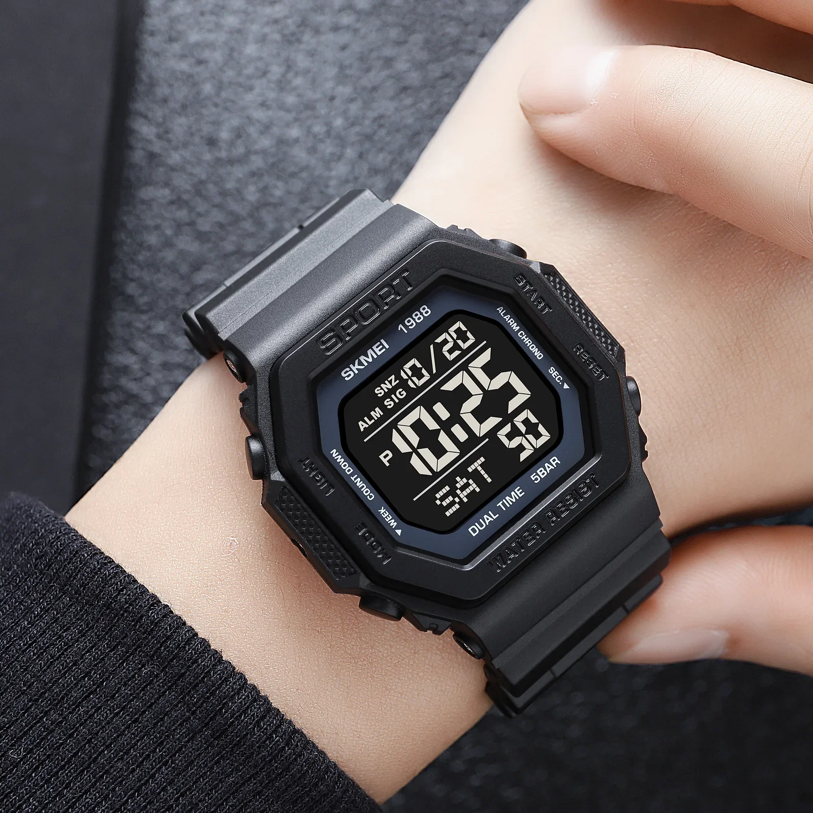 Skmei Mens Military Countdown Chrono Wristwatch 5Bar Waterproof Alarm Clock Reloj Hombre Back Light Digital Sport Watches 1988 3
