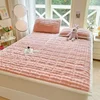 Winter Warm Plush Mattress Toppers Super Soft Single Double Foldable Milk Velvet Thicken Fitted Bed Sheet Bed Cover Tatami Mat 3