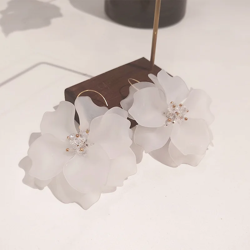 Dangle Earrings Drop Earrings Flower Earrings Acrylic Earrings Crystal Earrings Minar Exaggerated White Acrylic Flower Earrings Clear Crystal Floral Petal Large Drop Earrings for Women Statement Jewelry Gifts
