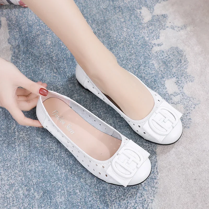 Woman Flats Hollow-out Genuine Leather Loafers Moccasin Mother Shoes Casual Women Luxury Brand Ballet Flats Zapatos De Mujer
