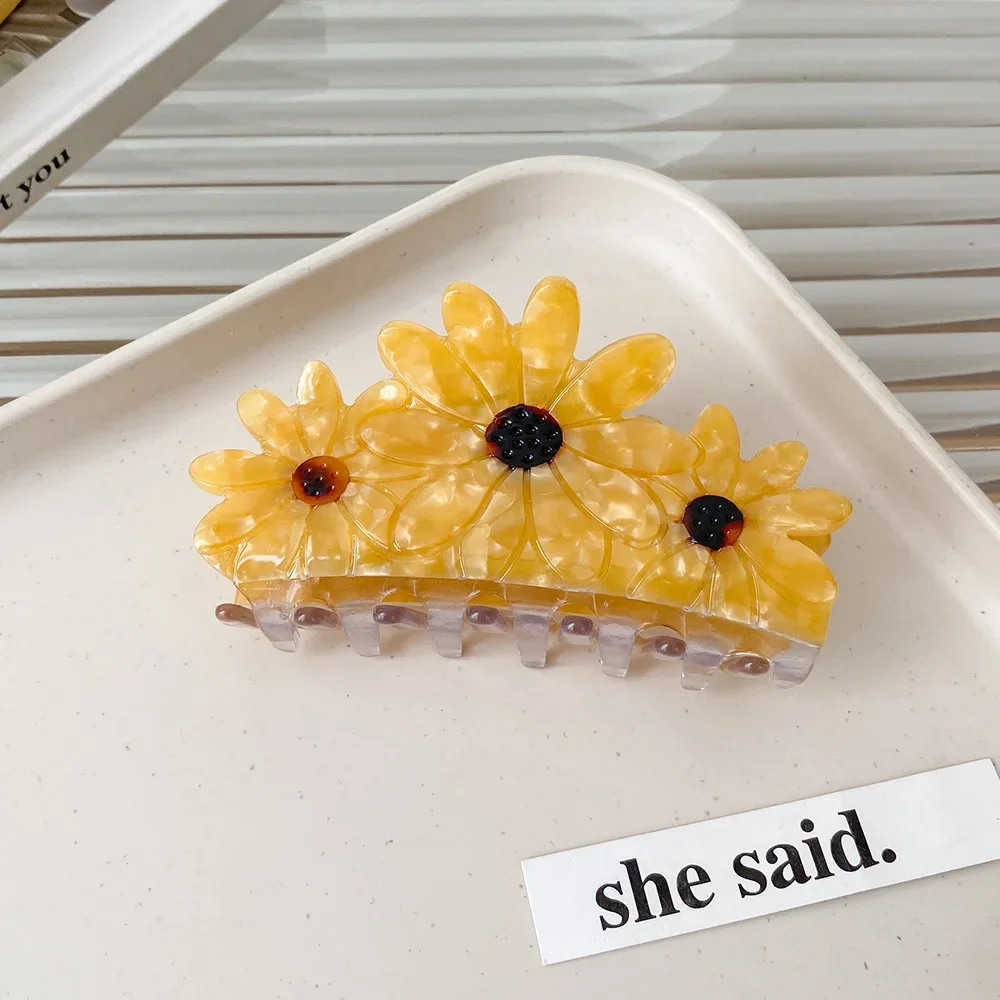 Рисунок 6 - Летняя серия маргариток заколки