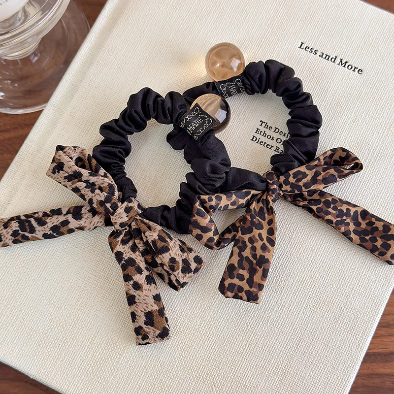Retro-Haargummi mit Leopardenmuster, Schleife, eleganter niedriger Pferdeschwanz, Haar-Accessoire, luxuriöses Haarband, Lazy Chic Haarschmuck – Detail 2