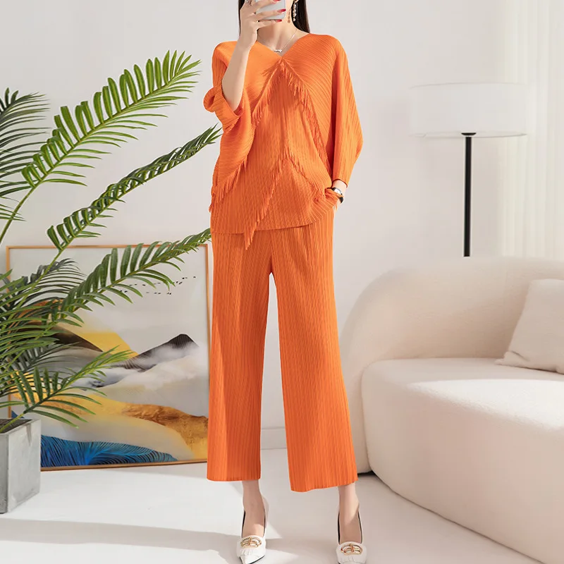 

Miyake Pleated 2023 New Style Tassel V-neck Bat Sleeve Shirt Two-piece Commuting Fashion High Sense Women's Summer Trousers Set