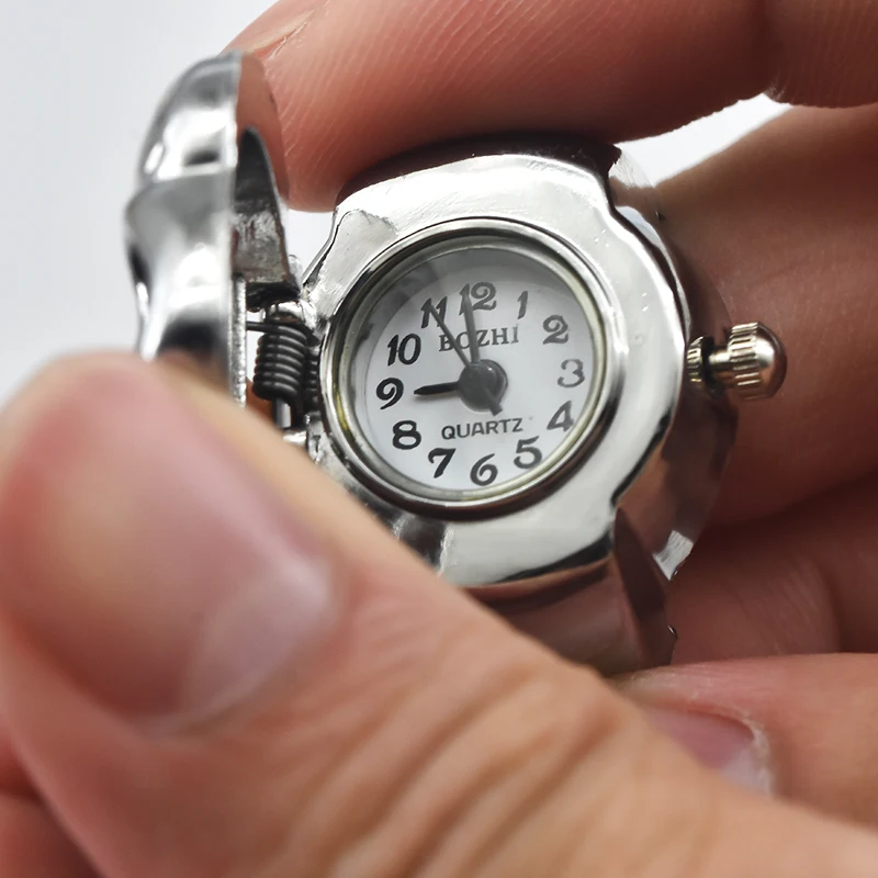 Creative Skull Selling Personality Quartz Ring Watch Alloy Circular Dial Unisex Christmas Gift Fun Watch quartz watch ring watch