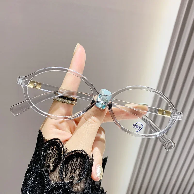 Elliptical Retro Myopia Glasses with Ultra-Light Frames and Flat Lenses
