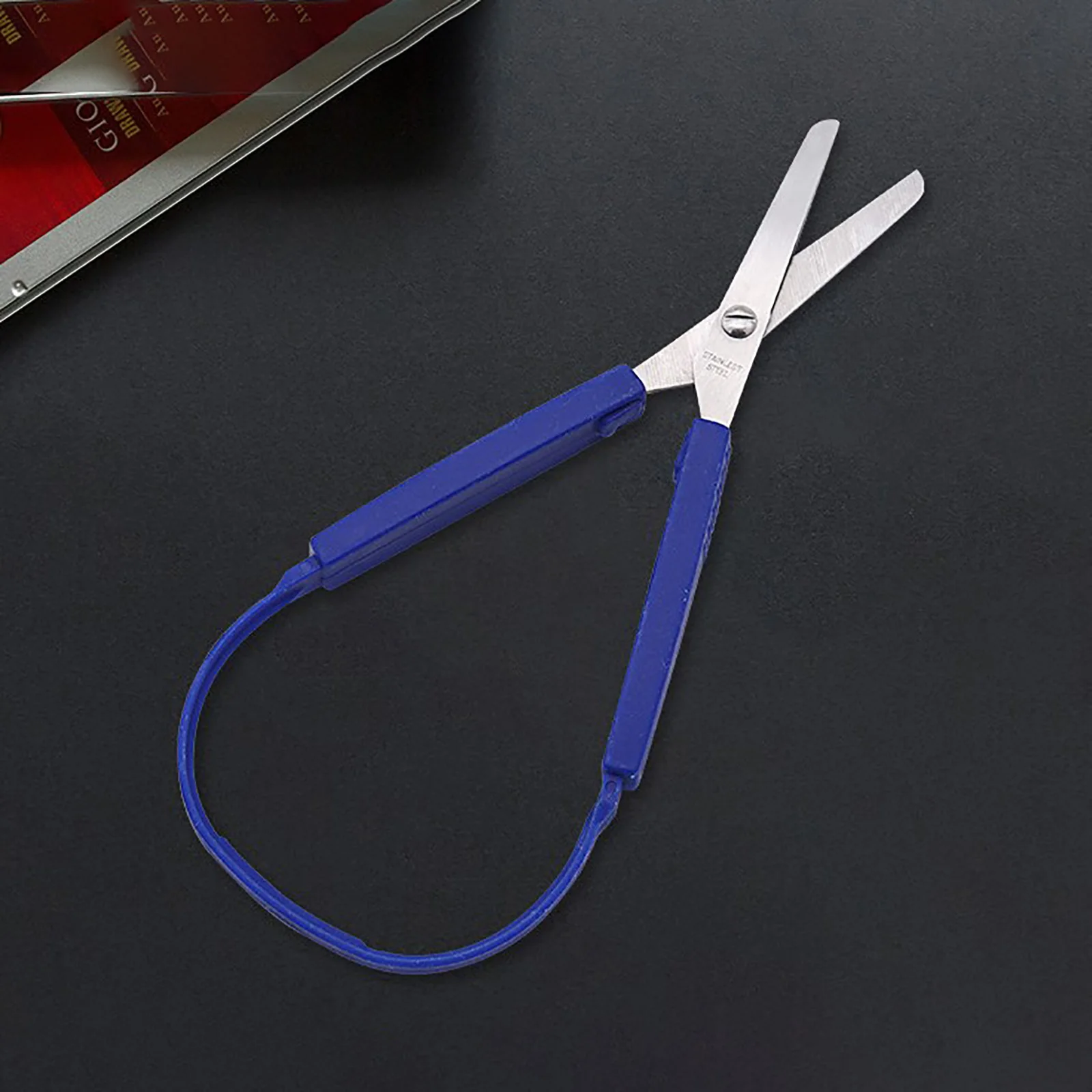 Stationery Scissors Soft Handle Scissors Portable Scissors Cutter 1pcs New Mini Stainless Steel Loop Scissors Adaptive Design Colorful Grip Scissor Diy Art Craft Cutting Tool Tijeras Circulares