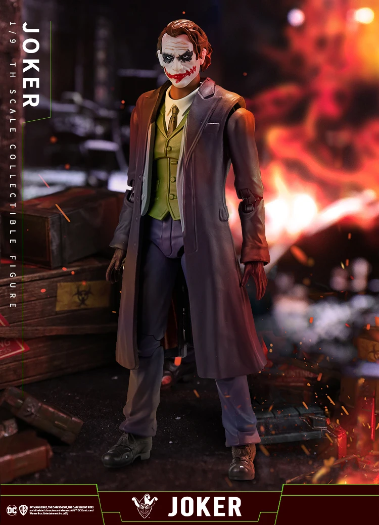 Fondjoy DC Batman Dark Knight Deluxe 1/9 Scale Action Figure