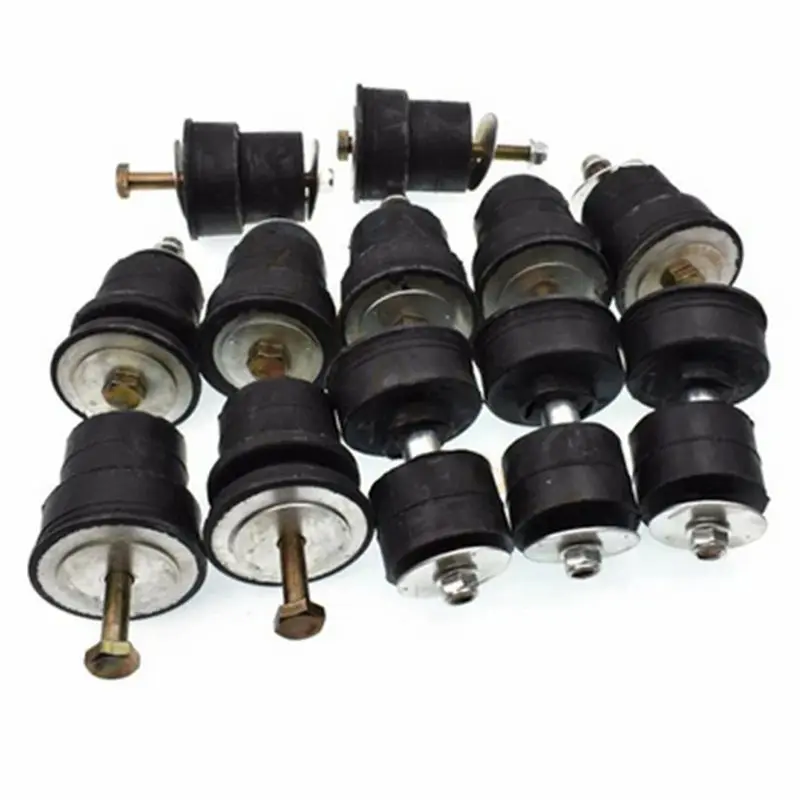 Gros plan sur un coussin en caoutchouc du kit de montage de carrosserie pour Mitsubishi Montero, montrant sa forme et sa texture