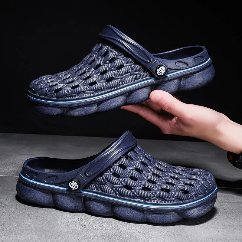 New Summer Aqua Shoes Men's Outdoor Hollow Out Beach Water Flats Slip On Breathable Lightweight Sandals Zapatos Hombre